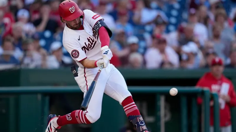 Phillies score 8 runs in the ninth inning and rally past the Nationals 14-9