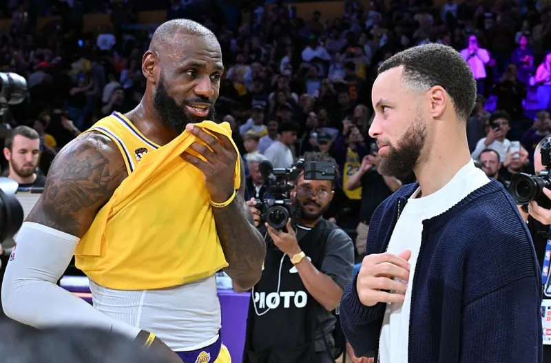 Warriors Reportedly Eye Blockbuster Plan To Pair LeBron James With Steph Curry