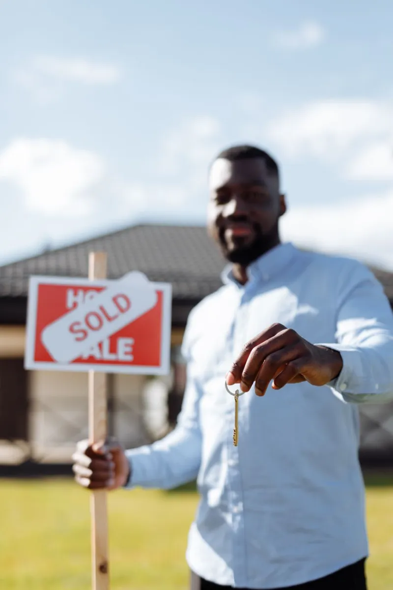 LETTERS TO THE EDITOR: Real Estate Is a Road to Wealth