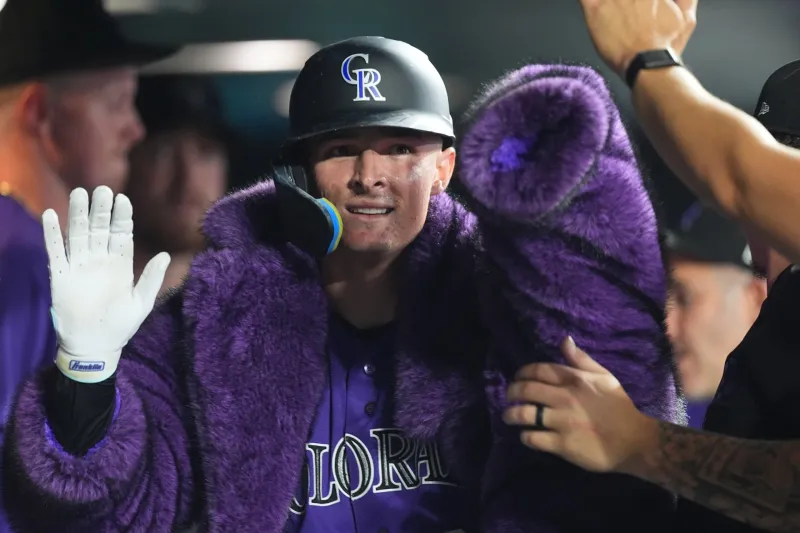 Rockies lock up outfielder Mickey Moniak with a $16.25 million, 2-year contract for 2027 and '28