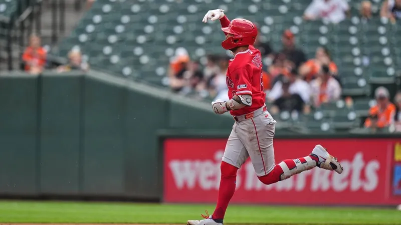 Zach Neto hits a three-run home run to lift the Angels over the Orioles 4-1