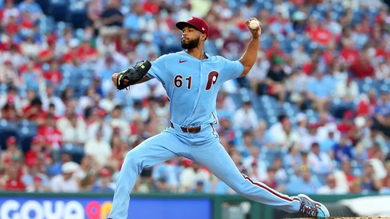 Sanchez becomes first 15-game winner, Phillies beat Nationals 7-3