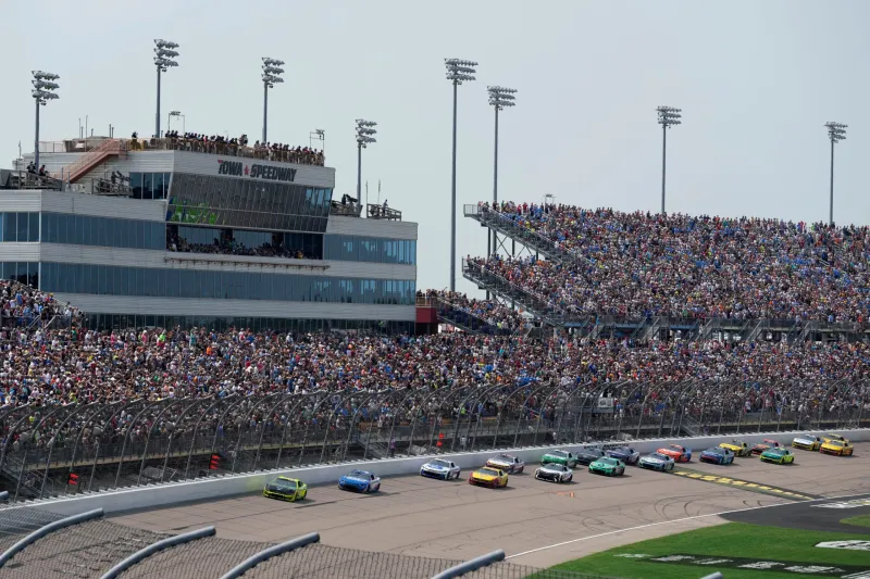 Ty Gibbs holds on to win NASCAR Cup Series race at Iowa Speedway