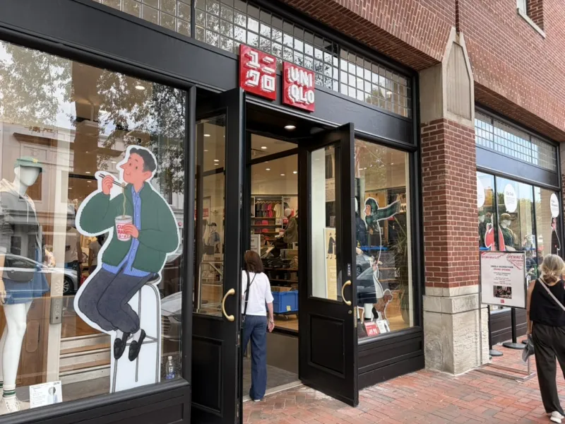 Uniqlo Opens Georgetown Location
