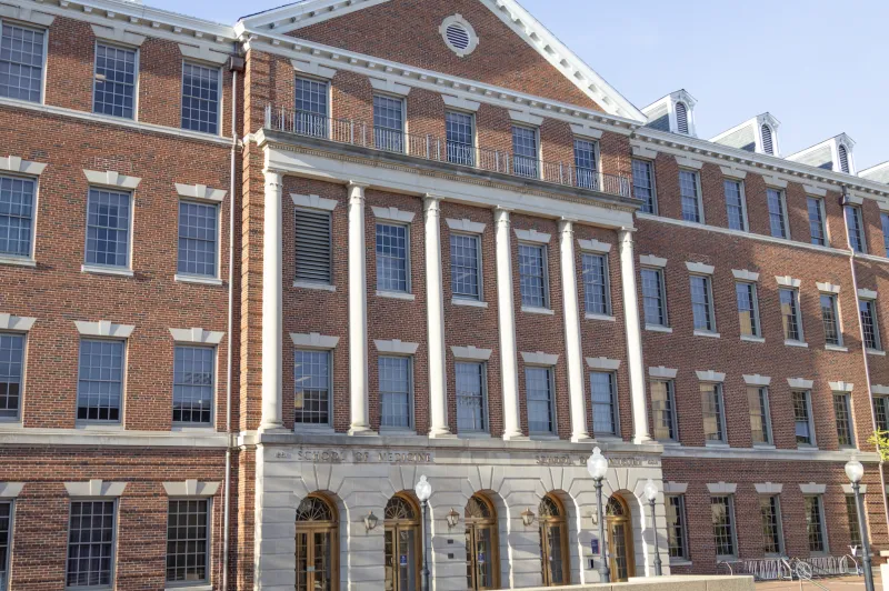 GU Professor Leads SOM Seminar on Newly Approved Pancreatic Cancer Drugs, Innovative Treatment