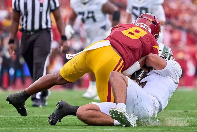 USC Suspends Player After Brutal Hit on Oregon Quarterback, Social Media Disgusted