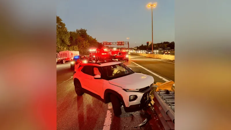 Vehicle crashes into guardrail, blocks I-270 lanes in Montgomery County