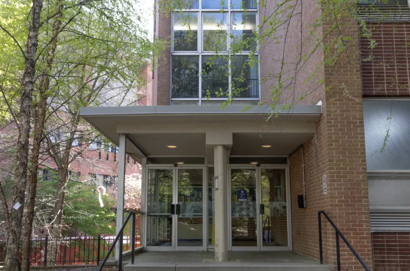New GU Professor Starts Lab to Simulate Viruses, Aerosols