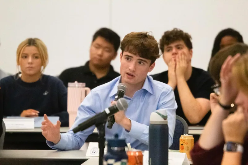 SGA declares University financial aid, affordability "emergency"