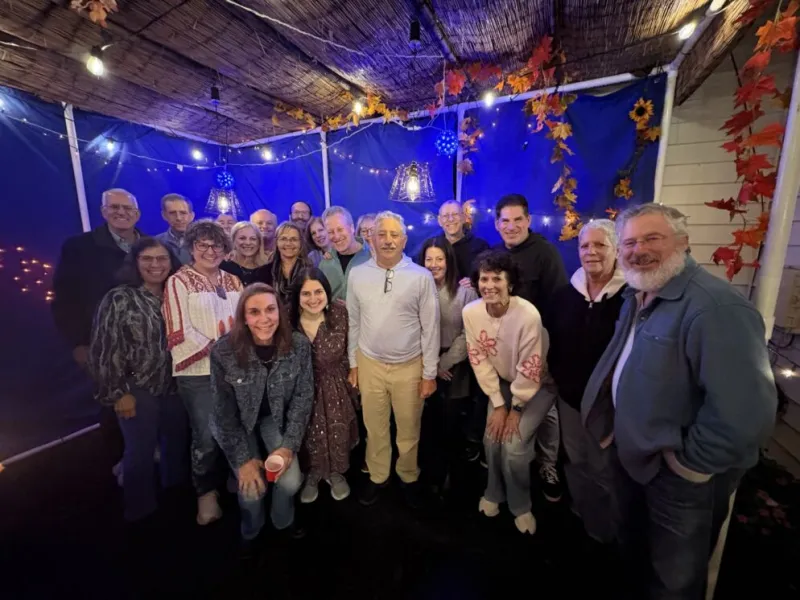 Har Shalom's Empty Nesters Havurah Gathers for Sukkot