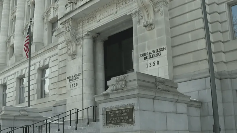 DC's next mayor could get $40K pay raise