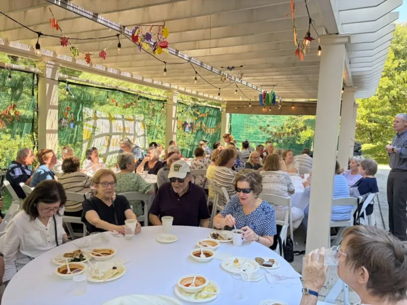 Olam Tikvah Adults Learn About Israeli Music and Theater