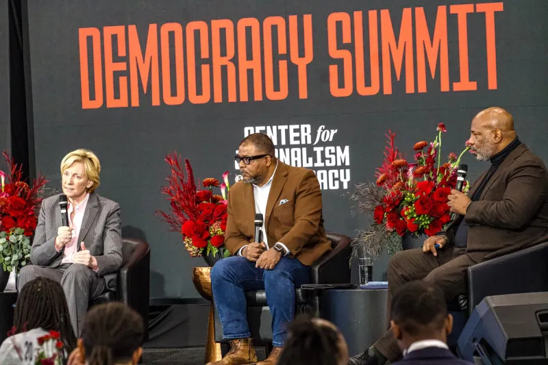 Democracy Summit Examines Journalism's Role Ahead of Midterms