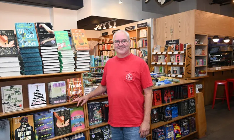 Kramers celebrates 50 years as a cultural hub of D.C.