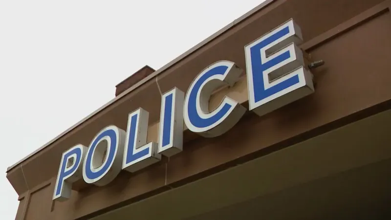 Leesburg police close part of shopping center parking lot amid gunfire investigation