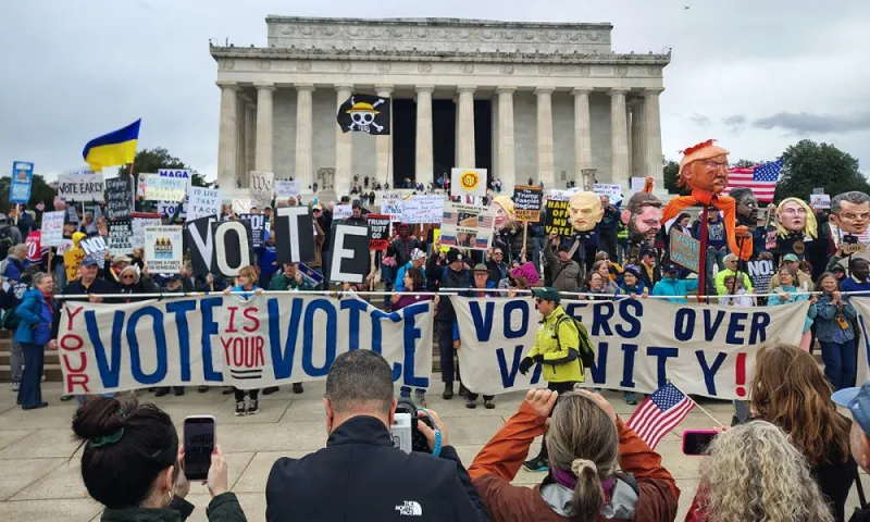 Thousands participate in D.C. 'No Kings' rally