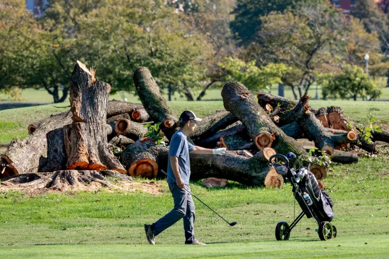 Trump to close and renovate D.C. golf course, despite legal battle