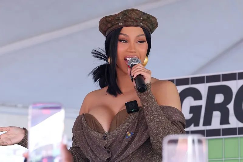 Big Bardi, Tiny Desk: Cardi Commands NPR Tiny Desk Debut, Trap Selena Sizzles With Fan-Favorite Tracks