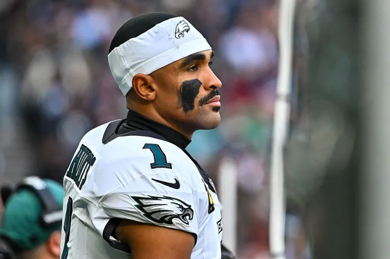 Jalen Hurts Out For Season Due To Blood Clots, Social Media Accuse Eagles Medical Staff of Malpractice