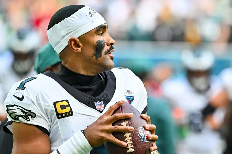 Conspiracy Theorists Are Baselessly Linking Jalen Hurts' Blood Clots To COVID-19 Vaccines