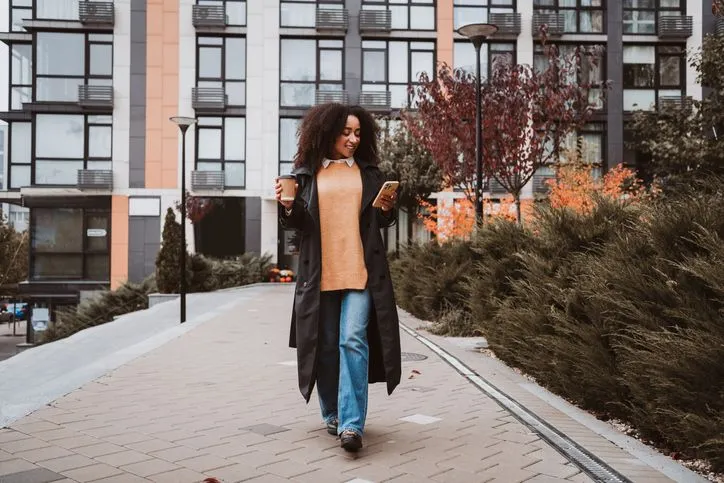 How To Layer Your Outfits For The Fall Without Sacrificing Style