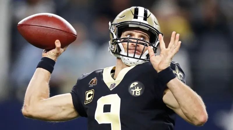 NFL quarterbacks with the most touchdown passes in a game