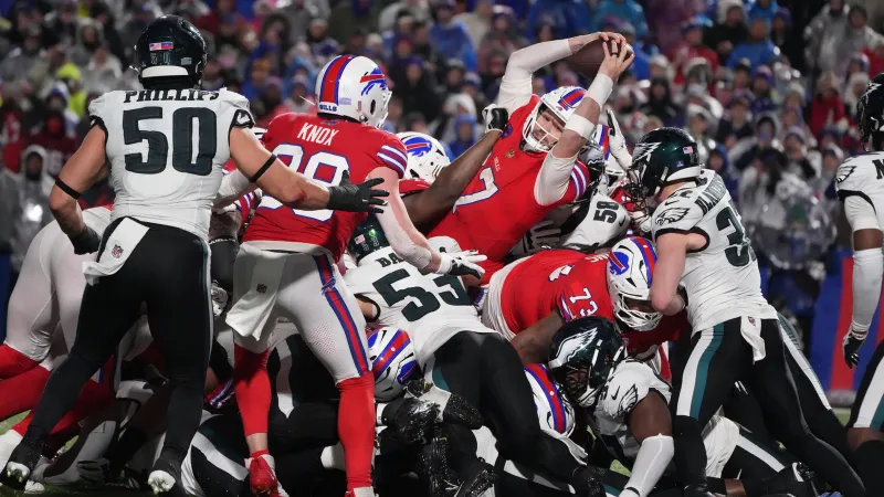 Eagles hang on to beat Bills 13-12 after Buffalo's failed 2-point try