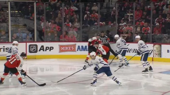 Laughton scores in return to Philly, and Maple Leafs top Flyers 2-1...