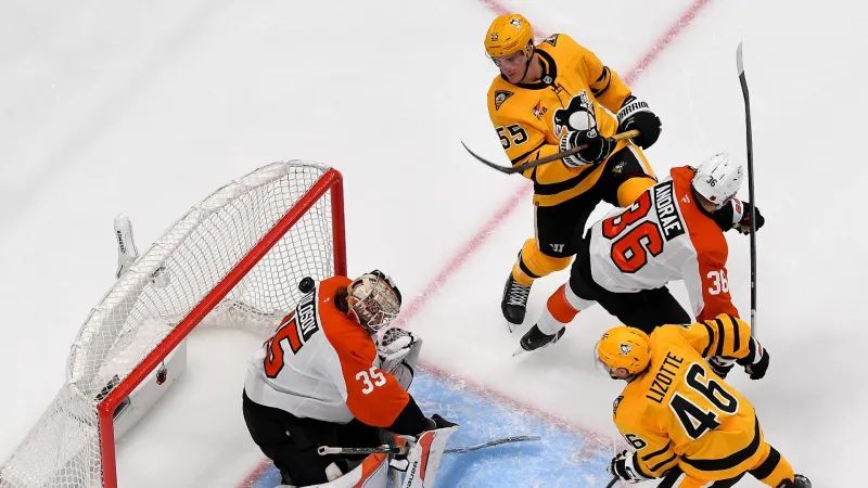 Crosby helps Penguins power past Flyers 6-3