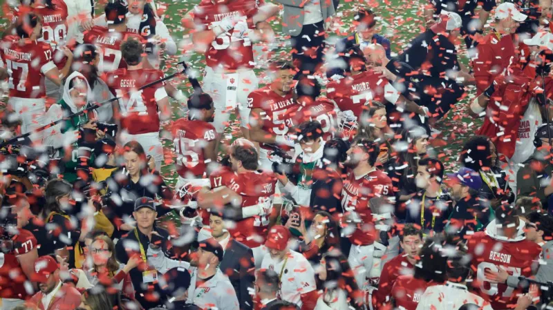 Undefeated college football champions: Alabama, LSU, USC, more