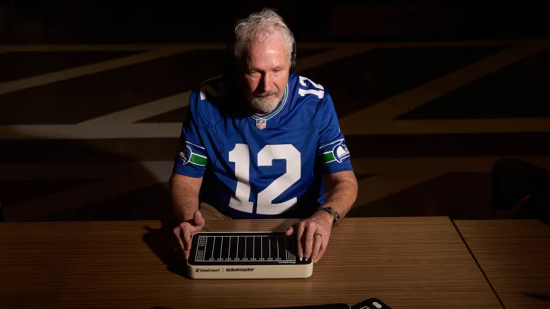 Some blind fans to experience Super Bowl with tactile device