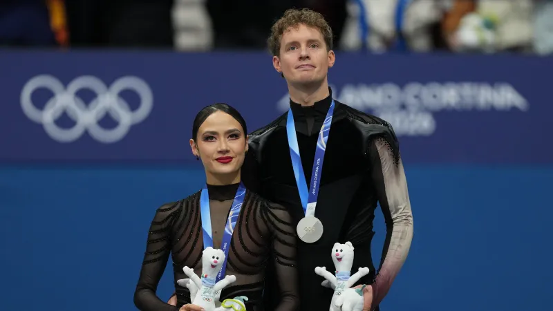 Judge's margin swings ice dance gold to France; ISU defends scores