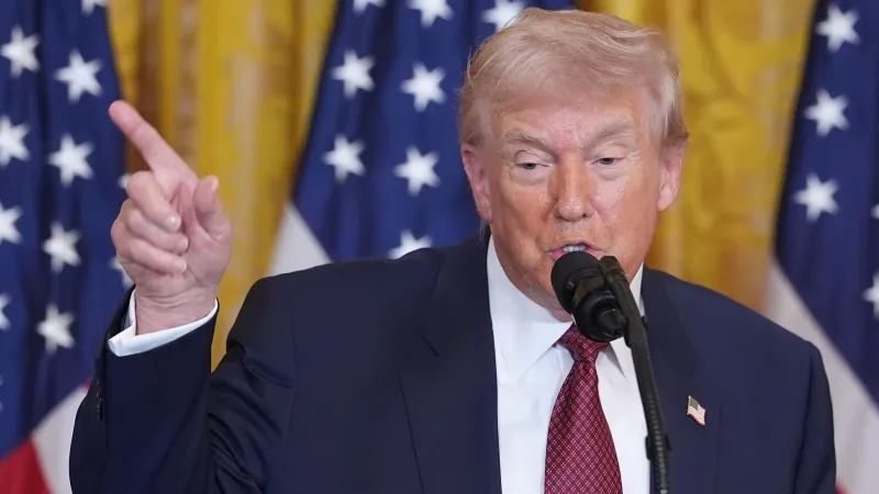 Trump pardons 5 former NFL players