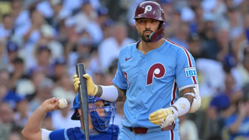 Source: Padres, OF Nick Castellanos agree on one-year deal