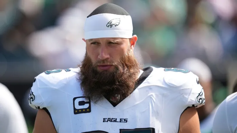 Eagles 2-time All-Pro RT Lane Johnson to return for 14th season