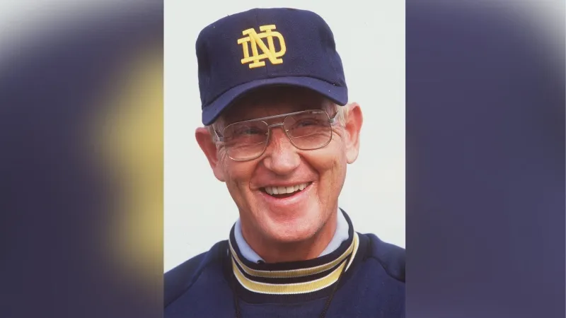 Lou Holtz dies at 89