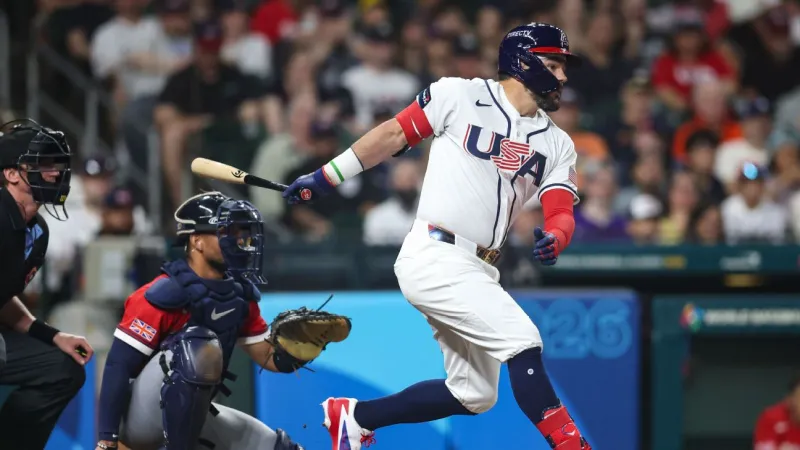 Kyle Schwarber launches 427-foot home run at World Baseball Classic