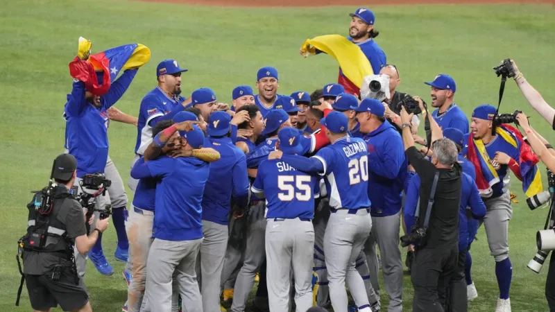 WBC final: US plays Venezuela at an uncomfortable political moment