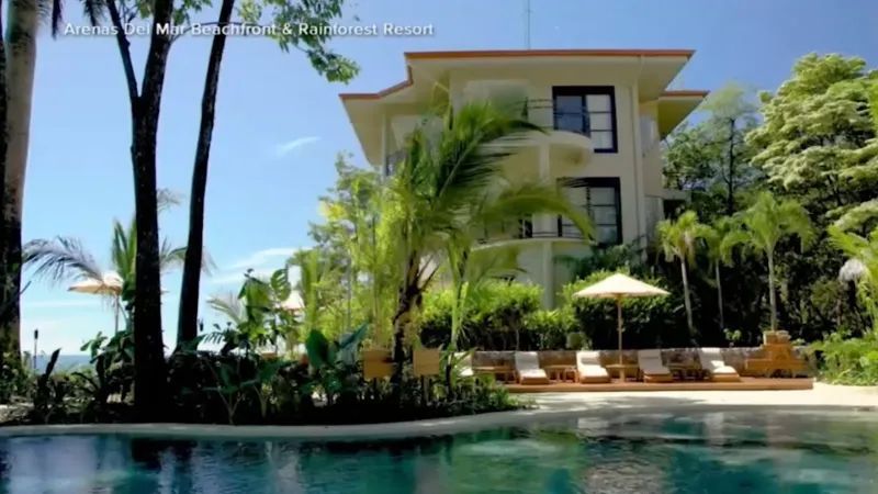 Family of ex-Yankees player Gardner sues resort over teen son's death
