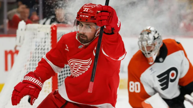Larkin's hat trick, Seider's career night lead Red Wings to crucial...