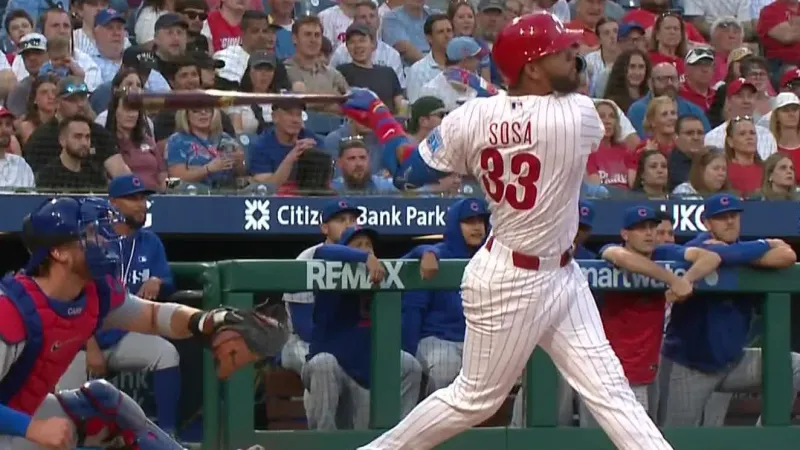 Kelly, Rea help lead the Cubs to a 10-4 comeback win over the Phillies