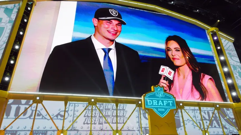 No. 1 draft picks in NFL history: Mendoza, Ward, Burrow, more