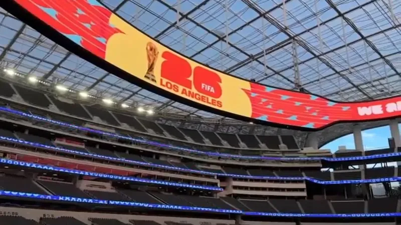 Exorbitantly expensive tickets for early World Cup games still on sale
