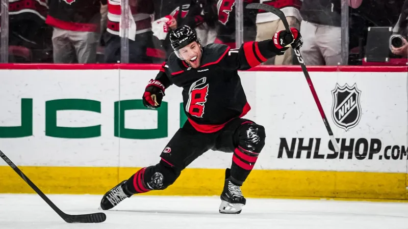 Jarvis' score forces OT in Game 2 of Flyers-Hurricanes 2nd-round se...