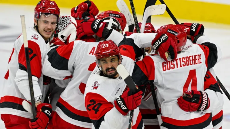 Carolina Hurricanes improve to 8-0 in postseason with OT win