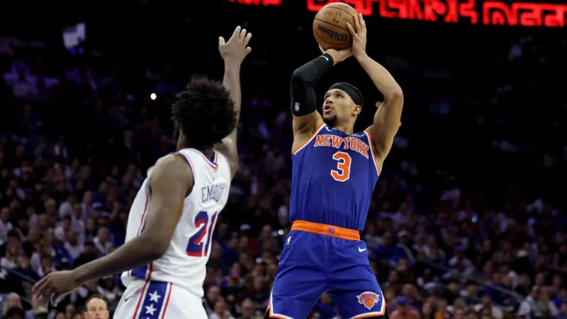 Knicks bury 76ers 144-114 behind Game 4 3-point barrage, back in Ea...