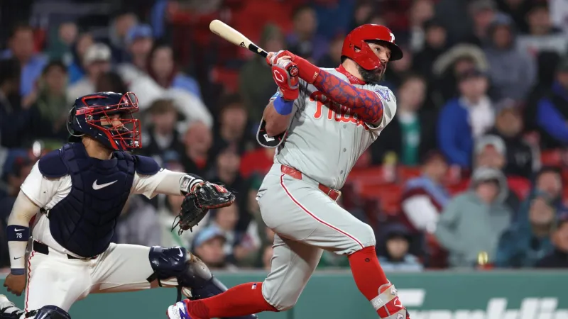 Kyle Schwarber's MLB-leading 18th homer lifts Phillies past Red Sox...