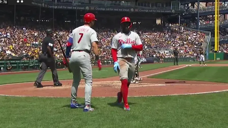 Bryce Harper hits a home run off Paul Skenes and Phillies beat Pira...