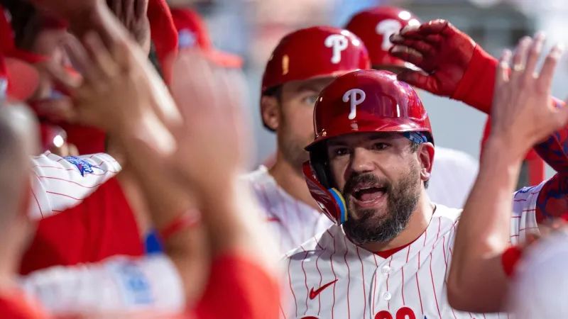 Kyle Schwarber hits 3 homers, Bryce Harper hits for the cycle in Ph...