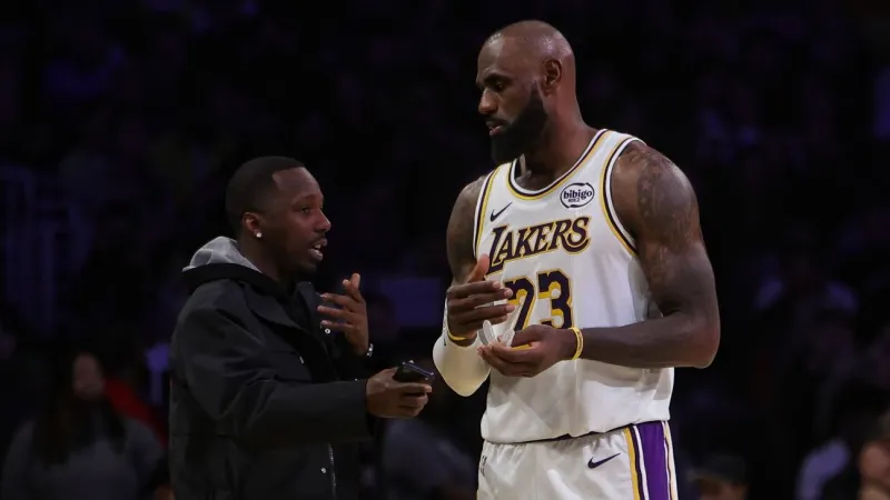Teams sending recruiting voice notes to LeBron James via Rich Paul